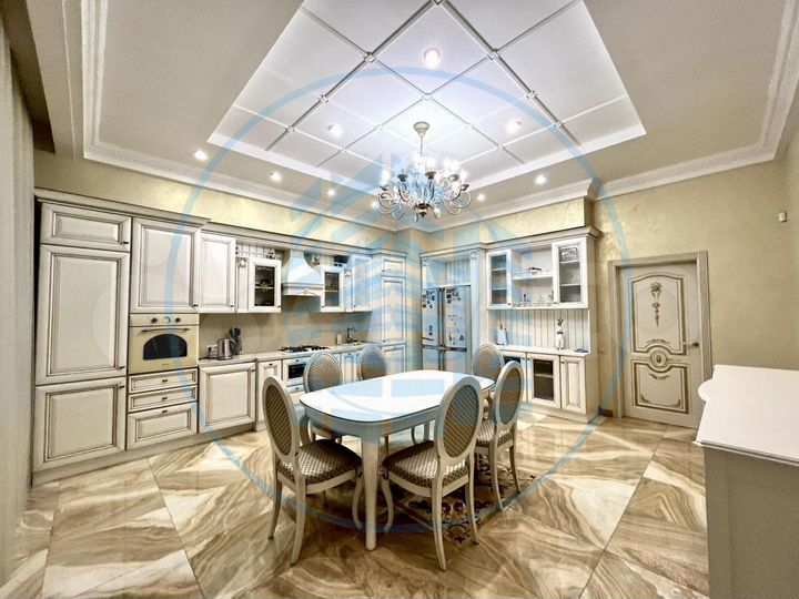 3-к. квартира, 130 м², 6/6 эт.