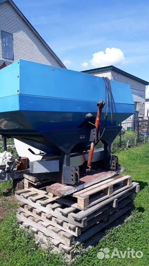 Разбрасыватель удобренийй