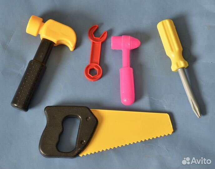 Каска строительная,инструменты,лопаты,снежкобол