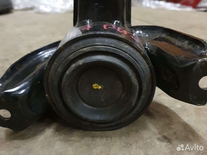 Подушка двигателя правая Kia Rio 3 (QB)