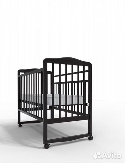 Кроватка детская с матрасом