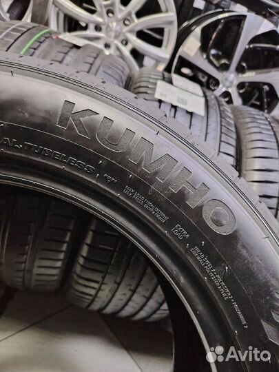 Kumho Ecsta PS71 275/50 R20 113Y