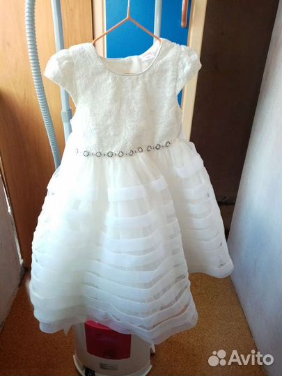 Детское нарядное платье 104