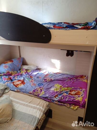 Двухъярусная кровать бу с матрасами