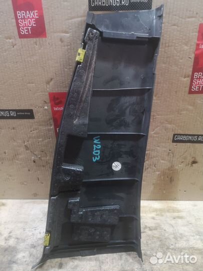 Обшивка салона левая нижняя Mercedes-benz C-class station wagon S203.246