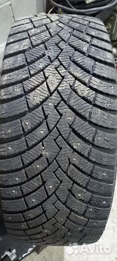 Pirelli Ice Zero 2 245/45 R20