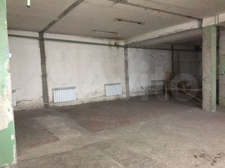 Комната 45 м² в 6-к., 1/3 эт.