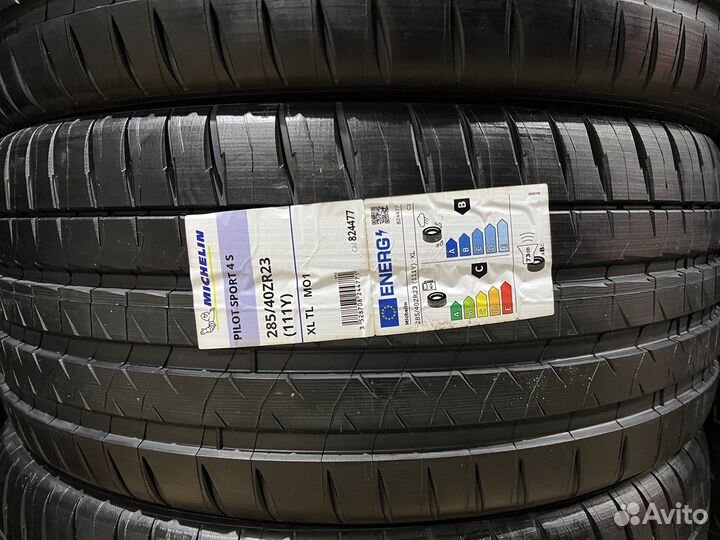 Michelin Pilot Sport 4 S 285/40 R23