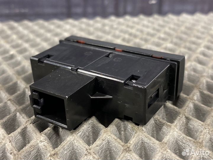 Кнопка аварийной остановки Audi A6 Allroad C6 AUK