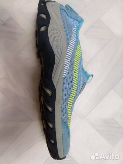 Кроссовки для девочки 35- 36 размер