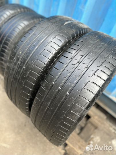 Continental PremiumContact 6 215/65 R16 98H