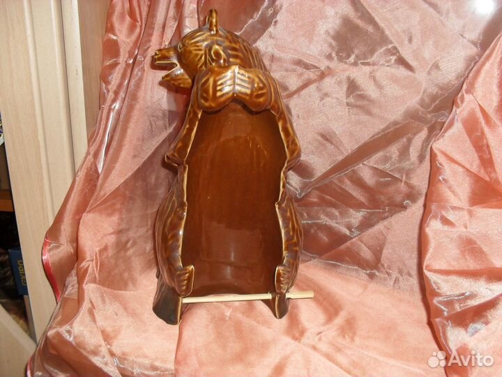 Глиненная посуда. Кувшины, блюда.,горшки для запек