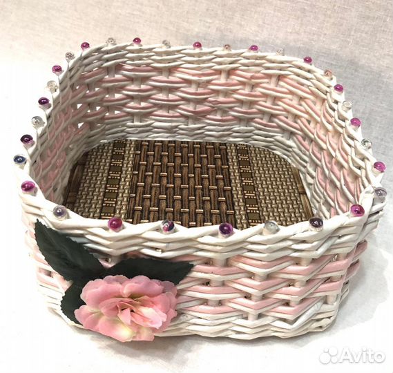 Плетеные корзины и подносы