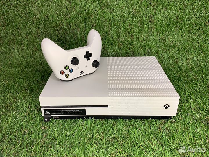 Xbox One S 500гб (400 игр)