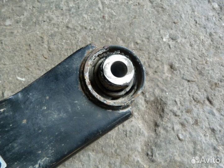 Рычаг задний нижний VW Passat B6 2005-2010 (1K0505