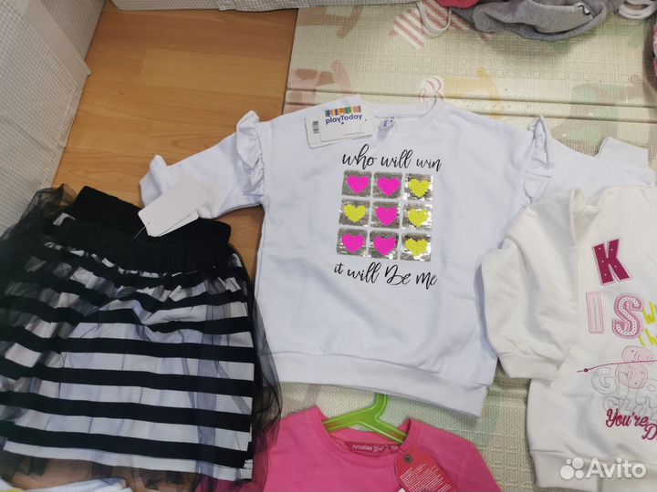Новая одежда р. 104 для девочки, двойни близнецов