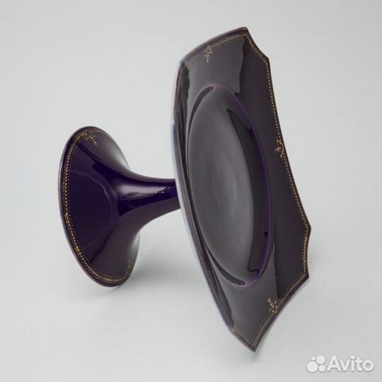 Блюдо на ножке