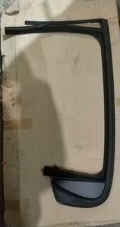 Уплотнитель стекла задней левой двери Peugeot