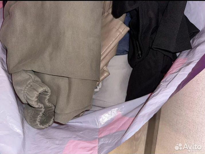 Пакет с вещами женские