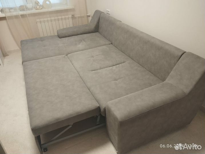 Большой угловой диван раскладной бу