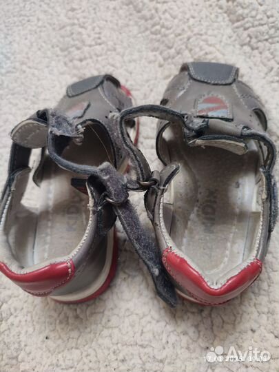 Kuoma и сандалии