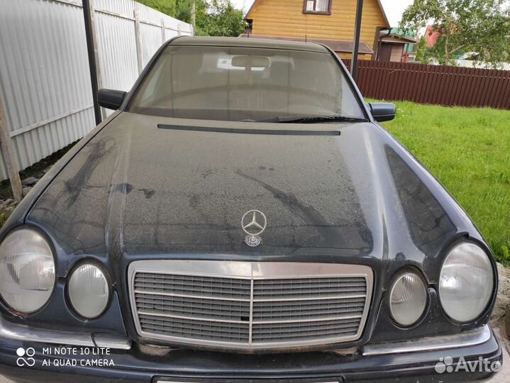 Капот Мерседес е 210
