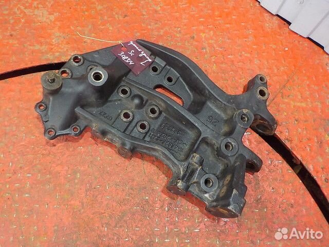 Кронштейн буксировочный левый Scania P,G,R series