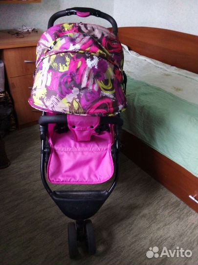 Прогулочная коляска