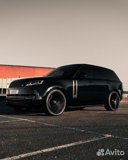 Кованые диски R22 GT Performance на Range Rover