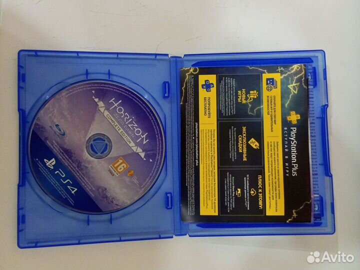 PS4 slim + 2 контроллера + 7 игр