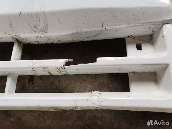 Капот Решетка радиатора Isuzu ELF NHR55 NKR58