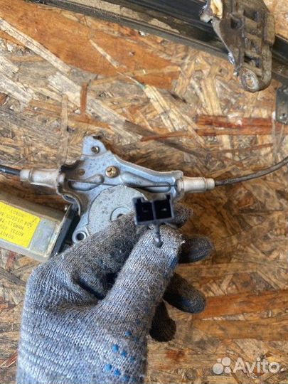 Стеклоподъемник электрический передний левый