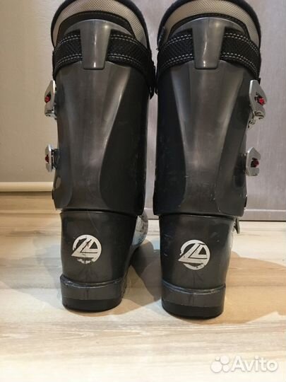 Горнолыжные ботинки lange