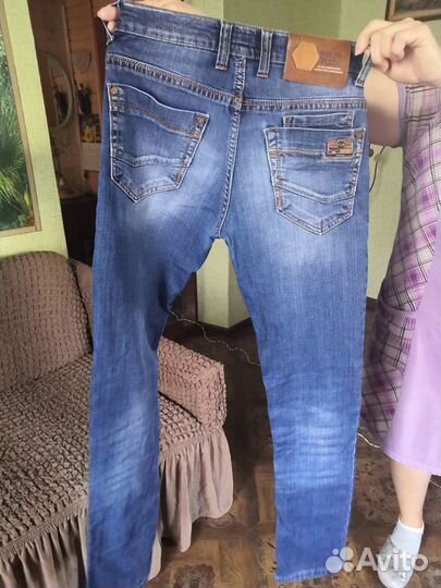 Джинсы