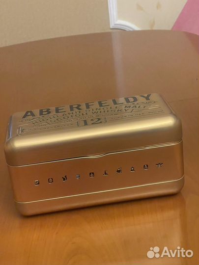 Коробка из жести из под виски