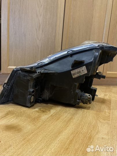 Правая фара на Ниссан альмераg 15 оригинал 2016г