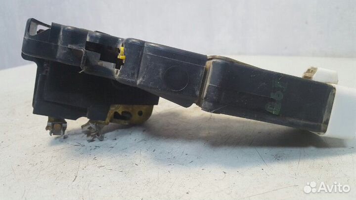 Замок двери передний правый Mitsubishi Space Star