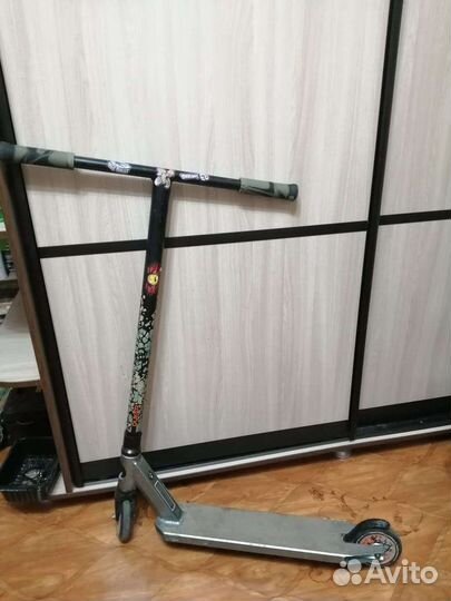 Трюковой самокат tech team duker 404
