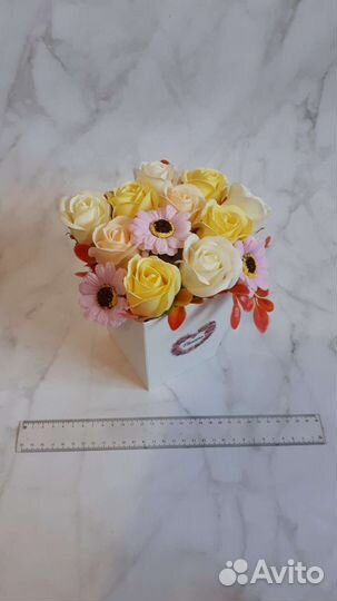 Букеты из 13 мыльных роз учителю 1 сентября