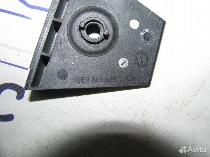 Накладка (кузов внутри) Audi A4 (B7) 2004-2009