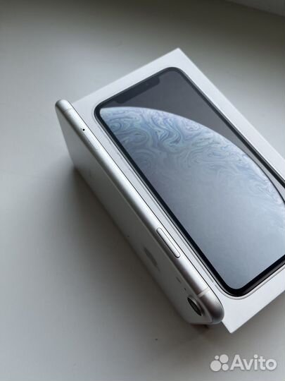 iPhone Xr, 64 ГБ