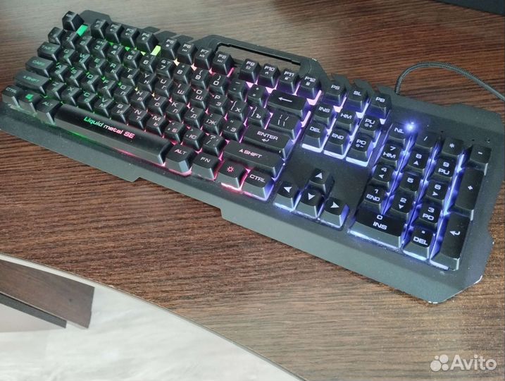 Игровая клавиатура с подсветкой