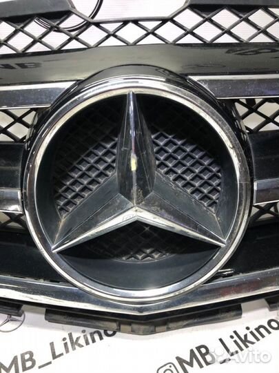 Решетка радиатора Mercedes R-Class W251