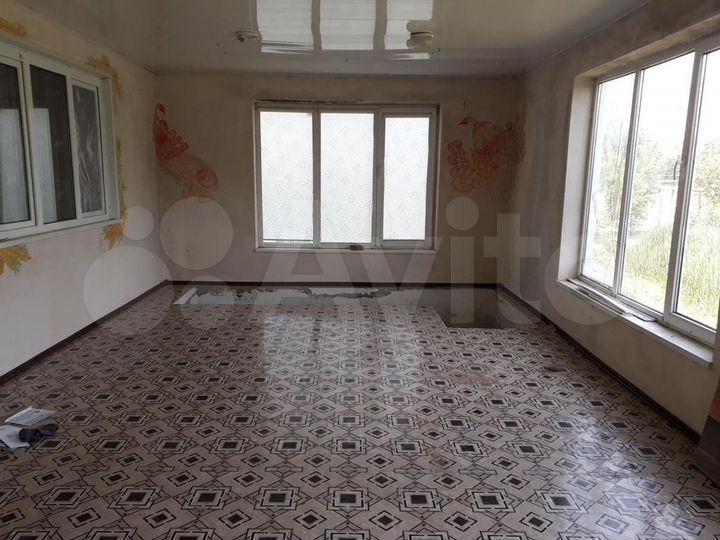 Дом 305 м² на участке 15 сот.