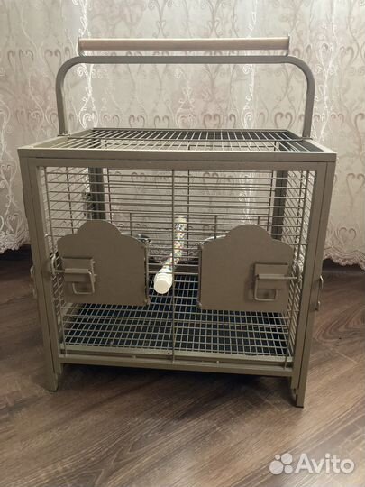 Клетка для крупного попугая