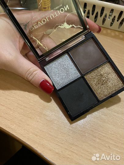 Тени для век make up revolution (лимитированные)