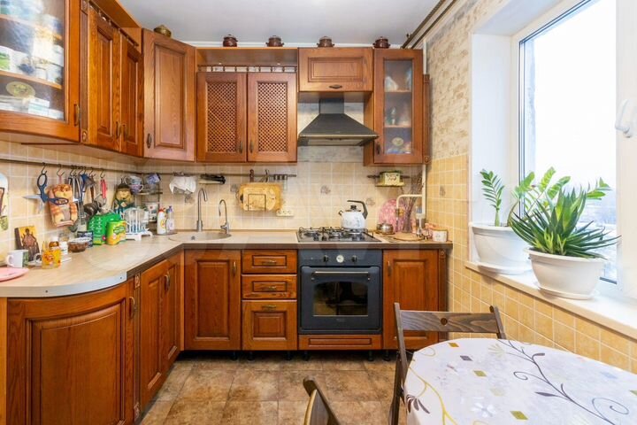 2-к. квартира, 51 м², 6/9 эт.