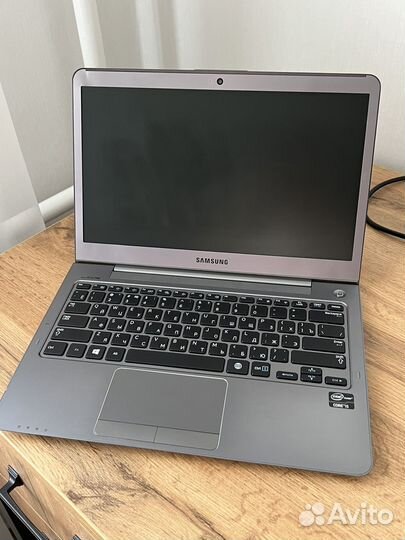 Ноутбук Samsung NP530U3C