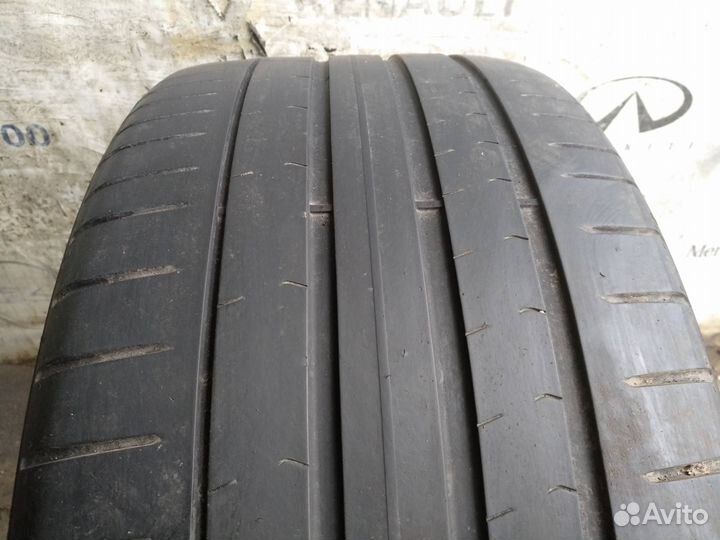 Pirelli P Zero PZ4 275/35 R21 103W