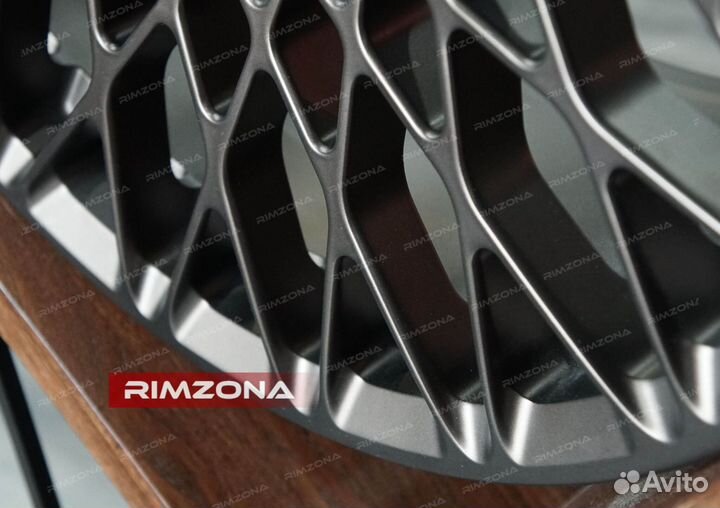 Кованые диски R22 на Bmw X6 F96